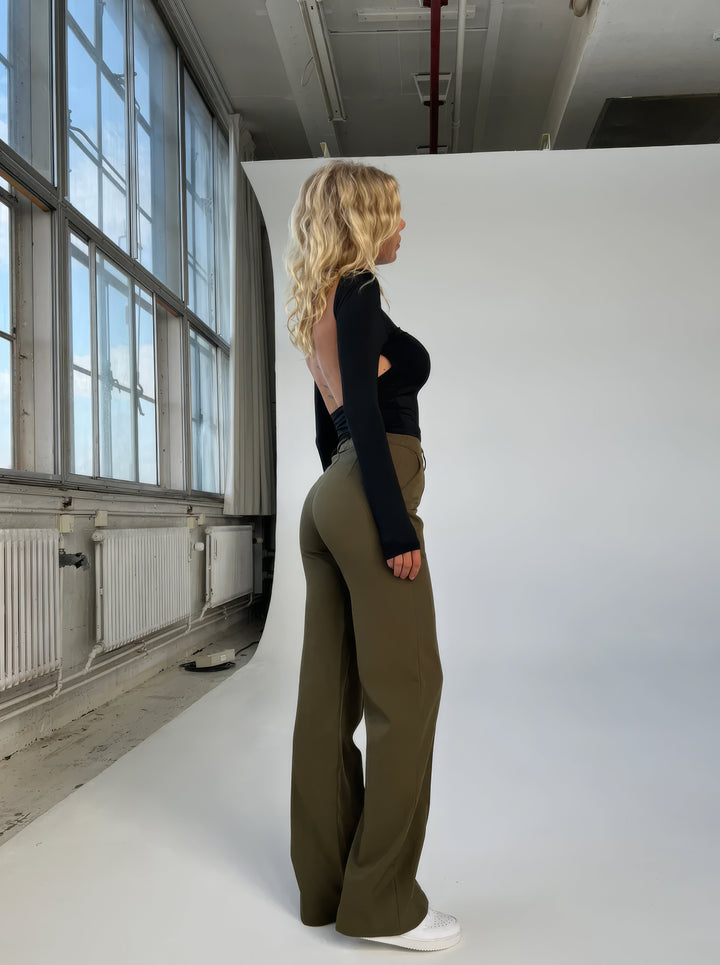 Women’s High-Waisted Styled Wide-Leg Trousers